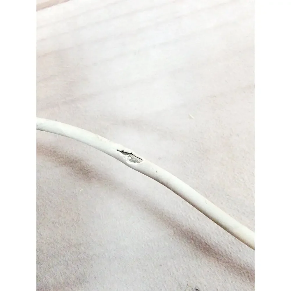 Apple Authentic 85 W MagSafe 1 Power Adapter Charger A1343 MACBOOK L connector